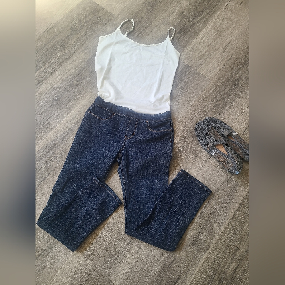 Girls like new jeans